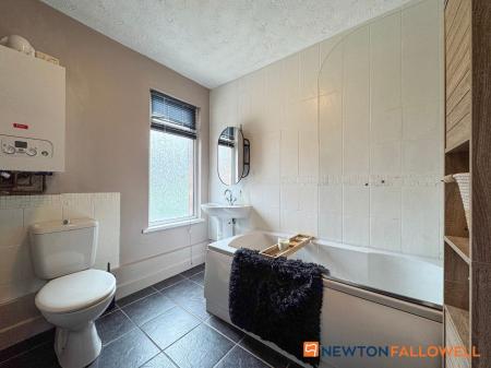 2 bedroom Terraced House for sale in Hatton Gardens, Newark, NG24