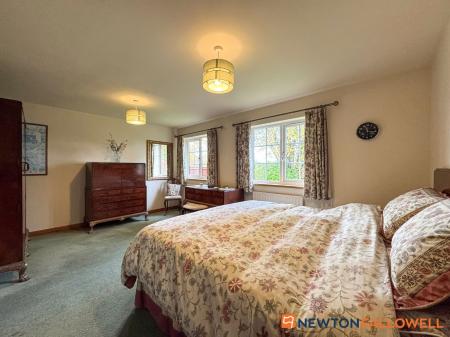 3 bedroom Detached bungalow for sale in The Paddocks, Stapleford, LN6