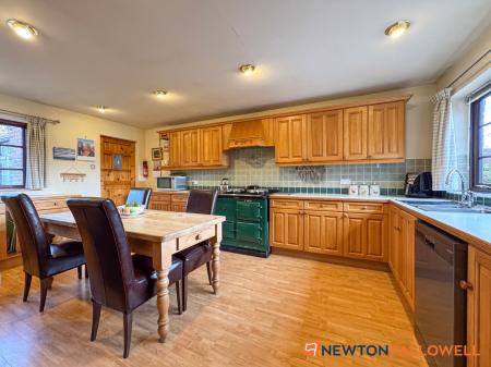 3 bedroom Detached bungalow for sale in The Paddocks, Stapleford, LN6