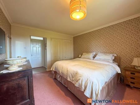 3 bedroom Detached bungalow for sale in The Paddocks, Stapleford, LN6