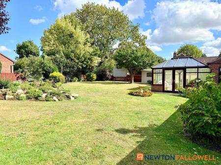 3 bedroom Detached bungalow for sale in The Paddocks, Stapleford, LN6