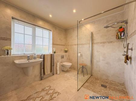 3 bedroom Detached bungalow for sale in The Paddocks, Stapleford, LN6