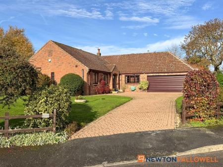 3 bedroom Detached bungalow for sale in The Paddocks, Stapleford, LN6