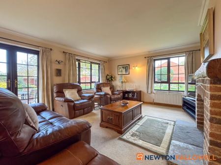 3 bedroom Detached bungalow for sale in The Paddocks, Stapleford, LN6