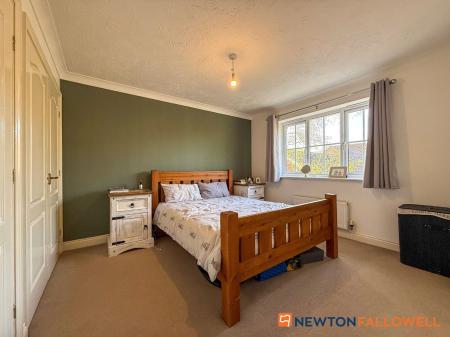 4 bedroom Detached house for sale in Stirling Drive, Coddington, NG24