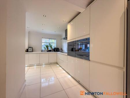 4 bedroom Detached house for sale in Stirling Drive, Coddington, NG24