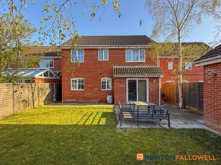 4 bedroom Detached house for sale in Stirling Drive, Coddington, NG24