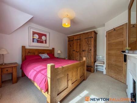 3 bedroom Semi-detached house for sale in Stragglethorpe, Lincoln, LN5