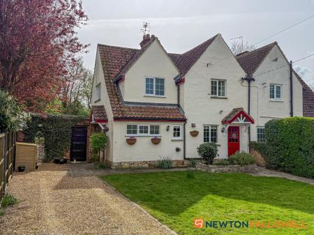 3 bedroom Semi-detached house for sale in Stragglethorpe, Lincoln, LN5