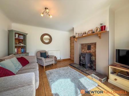 3 bedroom Semi-detached house for sale in Stragglethorpe, Lincoln, LN5