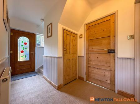 3 bedroom Semi-detached house for sale in Stragglethorpe, Lincoln, LN5