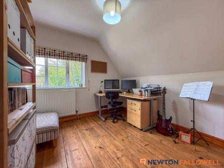 3 bedroom Semi-detached house for sale in Stragglethorpe, Lincoln, LN5