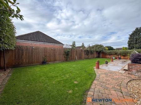 3 bedroom Detached bungalow for sale in Dorner Avenue, Newark, NG24