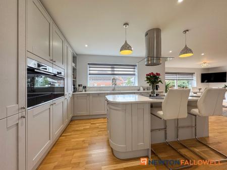 3 bedroom Detached bungalow for sale in Dorner Avenue, Newark, NG24