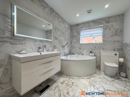3 bedroom Detached bungalow for sale in Dorner Avenue, Newark, NG24