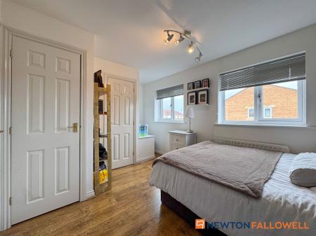 3 bedroom Town house for sale in Cludd Avenue, Newark, NG24