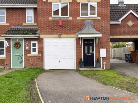 3 bedroom Town house for sale in Cludd Avenue, Newark, NG24
