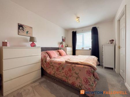 3 bedroom Town house for sale in Cludd Avenue, Newark, NG24