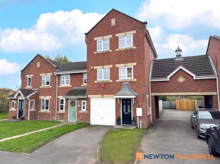 3 bedroom Town house for sale in Cludd Avenue, Newark, NG24