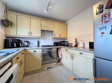 3 bedroom Town house for sale in Cludd Avenue, Newark, NG24