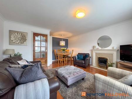 3 bedroom Town house for sale in Cludd Avenue, Newark, NG24