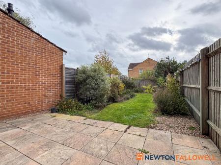 3 bedroom Town house for sale in Cludd Avenue, Newark, NG24