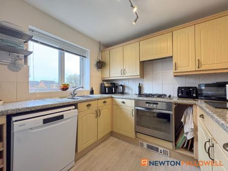 3 bedroom Town house for sale in Cludd Avenue, Newark, NG24