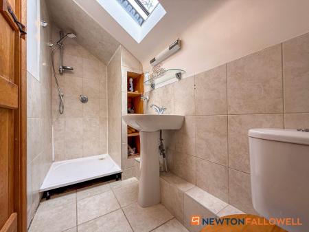 4 bedroom End of terrace house for sale in High Street, Collingham, NG23