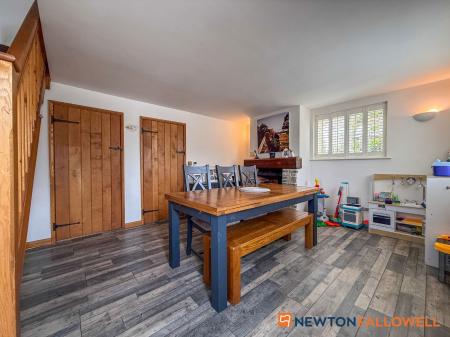 4 bedroom End of terrace house for sale in High Street, Collingham, NG23