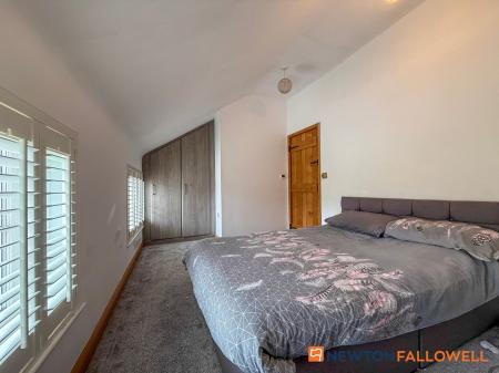4 bedroom End of terrace house for sale in High Street, Collingham, NG23