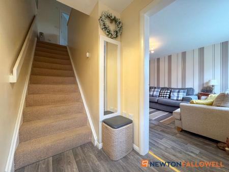 2 bedroom Semi-detached house for sale in Dale Crescent, Fernwood, NG24