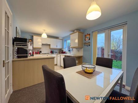 3 bedroom Terraced House for sale in Emmendingen Avenue, Newark, NG24