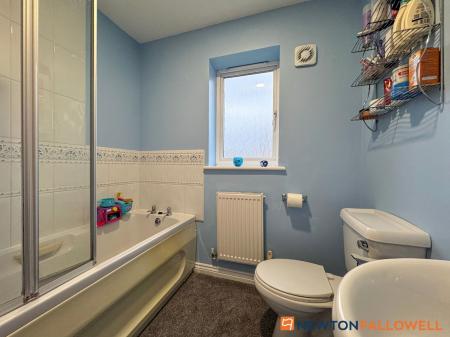 3 bedroom Terraced House for sale in Emmendingen Avenue, Newark, NG24