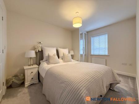 3 bedroom Semi-detached house for sale in Halifax Road, Fernwood, NG24