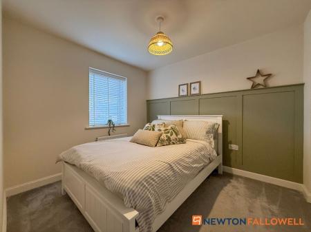 3 bedroom Semi-detached house for sale in Halifax Road, Fernwood, NG24