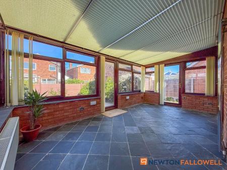 2 bedroom Detached bungalow for sale in Fell Croft, Farndon, NG24