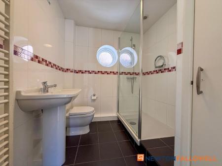 2 bedroom Detached bungalow for sale in Fell Croft, Farndon, NG24