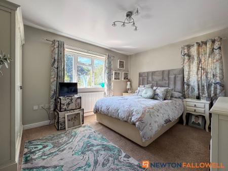 4 bedroom Detached bungalow for sale in New Lane, Girton, NG23