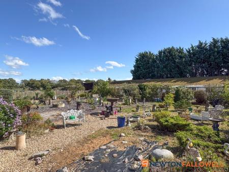 4 bedroom Detached bungalow for sale in New Lane, Girton, NG23