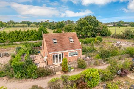 4 bedroom Detached bungalow for sale in New Lane, Girton, NG23