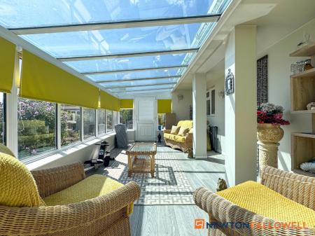 4 bedroom Detached bungalow for sale in New Lane, Girton, NG23