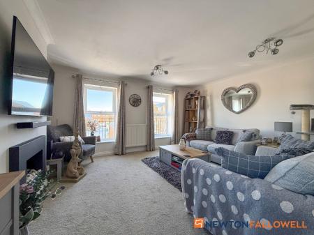3 bedroom Terraced House for sale in Cludd Avenue, Newark, NG24