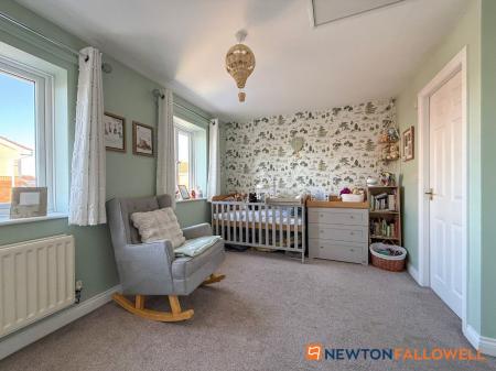 3 bedroom Terraced House for sale in Cludd Avenue, Newark, NG24
