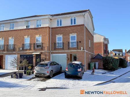 3 bedroom Terraced House for sale in Cludd Avenue, Newark, NG24