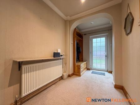 3 bedroom Semi-detached house for sale in Winthorpe Road, Newark, NG24