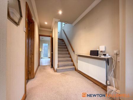 3 bedroom Semi-detached house for sale in Winthorpe Road, Newark, NG24