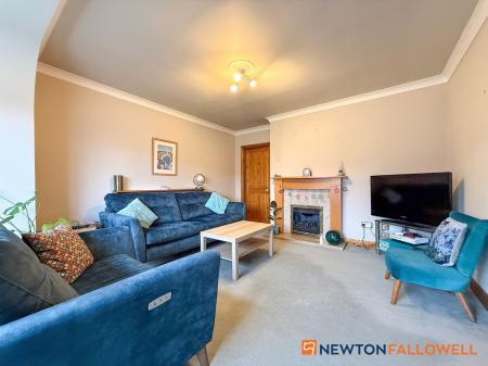 3 bedroom Semi-detached house for sale in Winthorpe Road, Newark, NG24