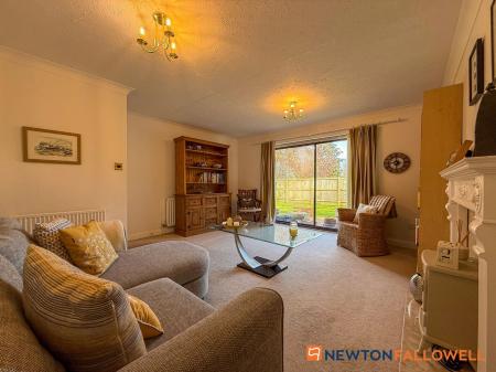 3 bedroom Detached bungalow for sale in Manor Drive, Long Bennington, NG23