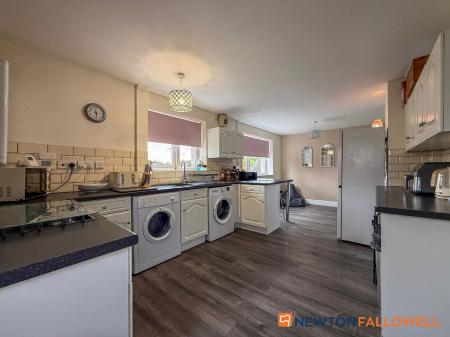 3 bedroom Terraced House for sale in Mercia Road, Newark, NG24