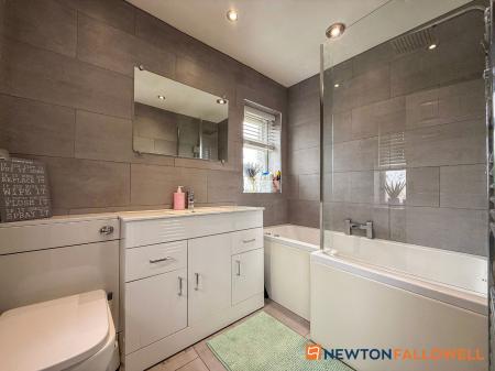3 bedroom Terraced House for sale in Mercia Road, Newark, NG24